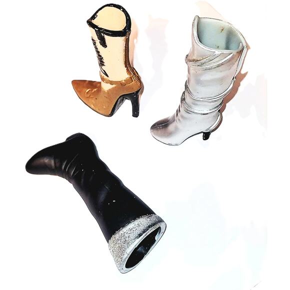 2 Single Miss-matched Barbie Boots & 1 Bratz Wild Wild West Yasmin Doll Boot - Picture 2 of 6